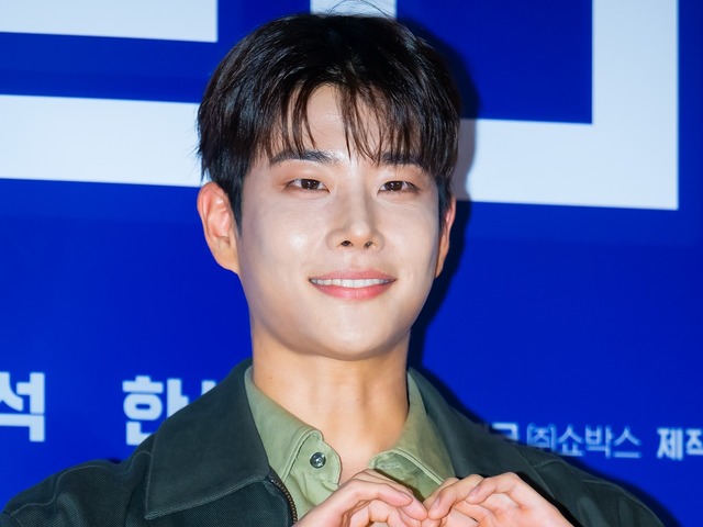 ASTRO・MJ、童謡『大きな古時計』をサンプリング！スペシャルシングル『CLOCK』リリース