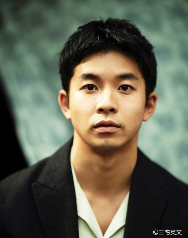 仲野太賀©三宅英文