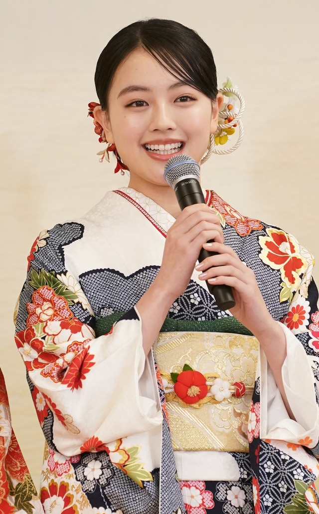 上坂樹里【写真：竹内みちまろ】