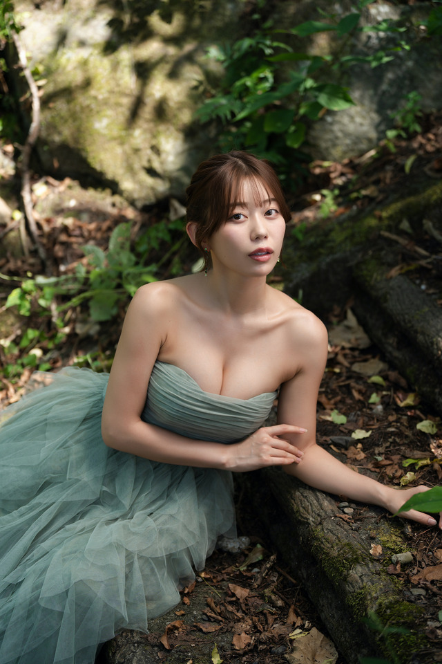 凛咲子 デジタル写真集『PICTURA』