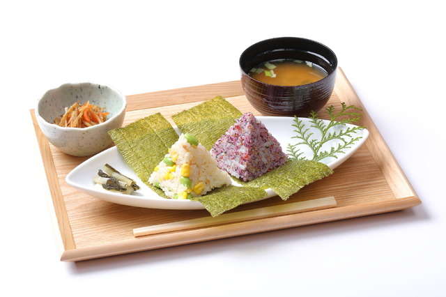 「天空むすびセット」900円(税込)