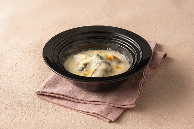 牡蠣と黒米の白味噌チーズ焼き（税込792円）