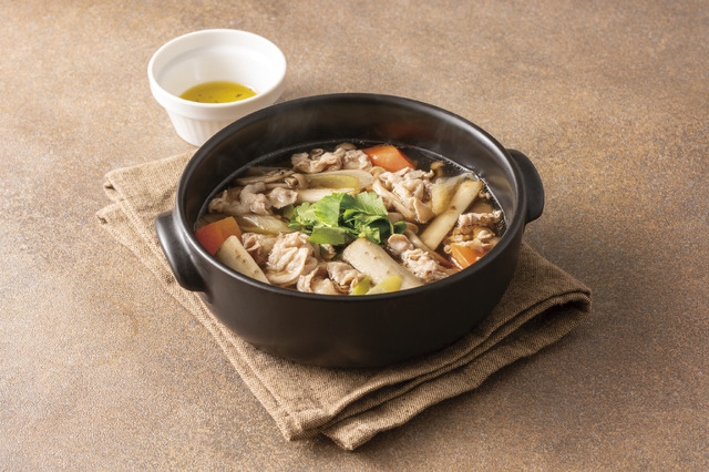 山形豚とごぼうの旨出汁鍋（税込1,254円）