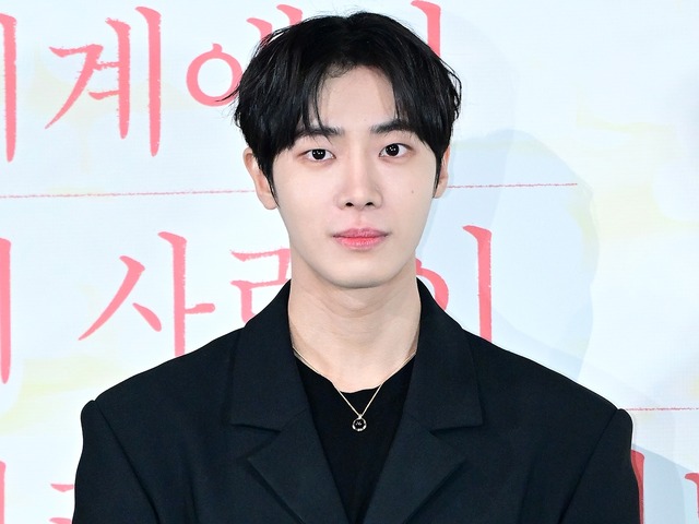 韓国版『セカコイ』で道枝駿佑の役を熱演！チュ・ヨンウ、父＆弟もモデルの“遺伝子最強一家”