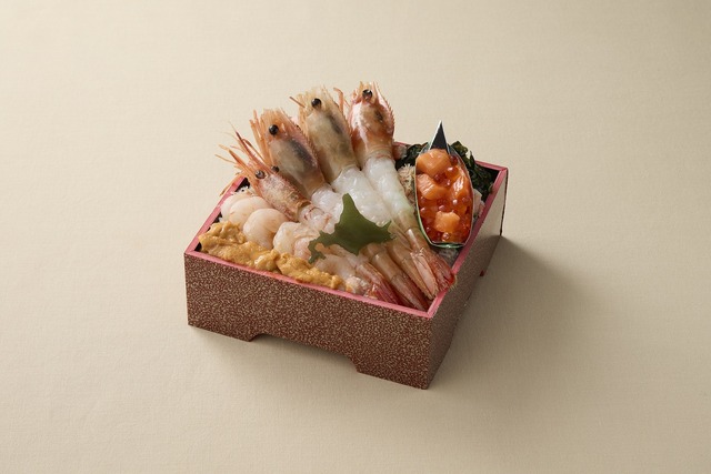 【魚と肉と北海道 蔵】「海老3種豪快盛弁当」3,780円(1折)《各日販売予定50点》