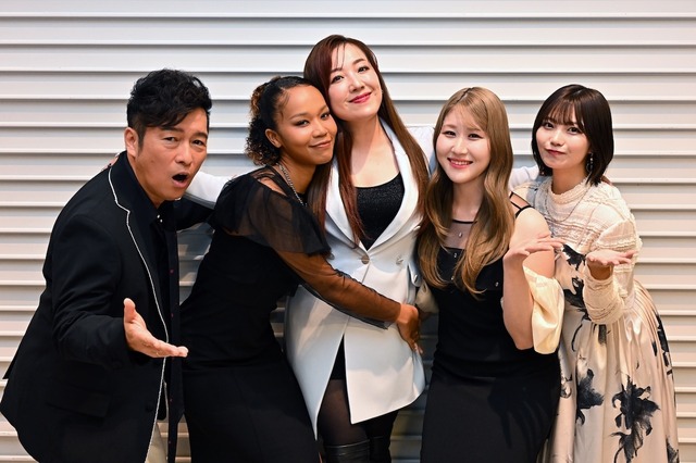 左から、黒沢 薫（ゴスペラーズ）、miyou（Little Glee Monster）、平原綾香、かれん（Little Glee Monster）、中西アルノ（乃木坂 46）