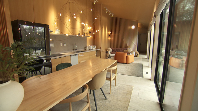 開放感抜群のリビングダイニングキッチン©MBS