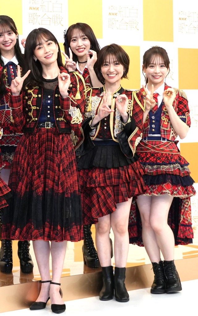 AKB48＆AKB48 OGメンバー【撮影：小宮山あきの】