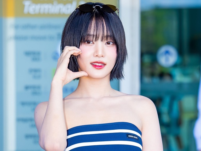 i-dle・ミンニ、“美ボディ”あらわな大胆スイムウェア姿にドキッ「布面積が…」「眩しすぎる」【PHOTO】