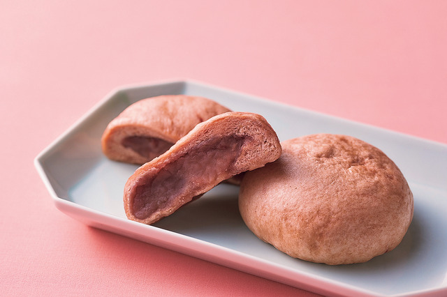 【パオパオ】イチゴまん　346円