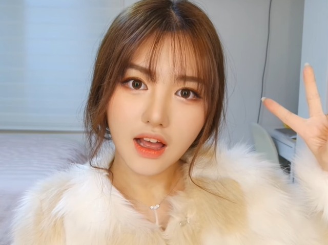 「高校時代に見ていたのに…ビックリ」韓国の“元祖”美容系ユーチューバーが29歳の若さで死去　日本からも哀悼の声