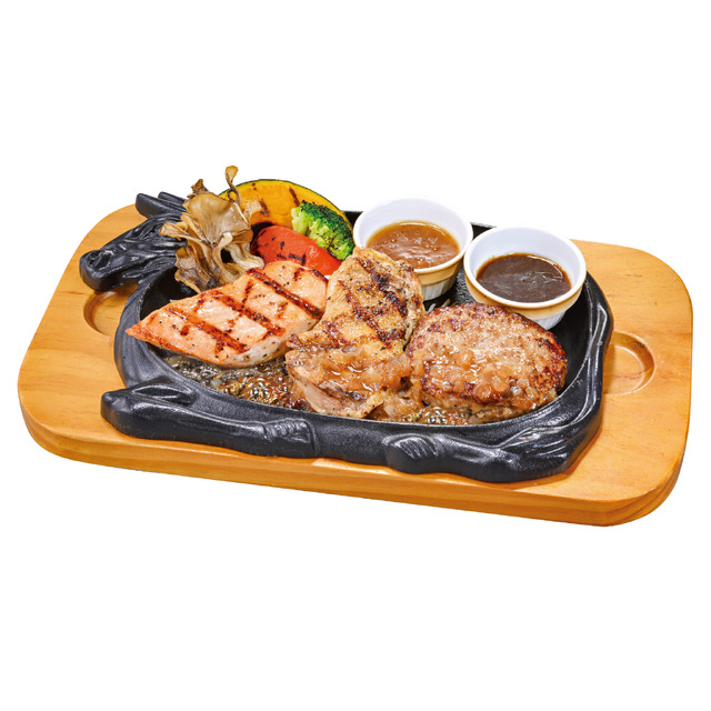 サーモングリルのトリプルグリル　付け合わせ焼き野菜（税込1,958円）