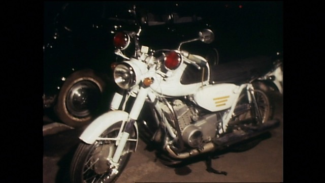 偽白バイ（C）NHK