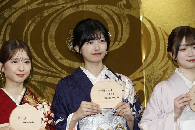 乃木坂46・乃木神社にて行われた成人式の様子（C）乃木坂46LLC