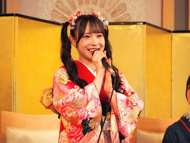 大村杏（衣装協力・株式会社清水屋)　撮影／山田