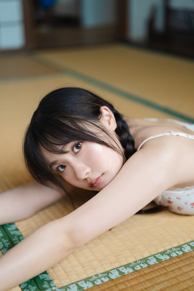 『坂倉花 1st写真集（仮）』（C）KADOKAWA