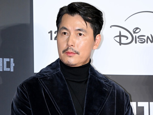 年下モデルに子を産ませ、別の女性と結婚した俳優チョン・ウソン　演技称賛の“やらせ投稿疑惑”を否定「事実ではない」