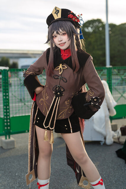 胡桃『原神』／梅桃うに（X：@_yusura_uni）