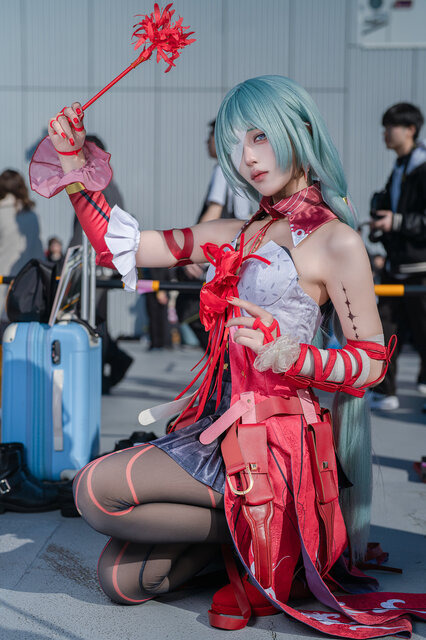 フローヴァ『鳴潮』／こりん（X：@c0rin_n5）