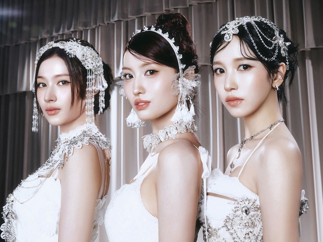 MISAMO、新曲『Confetti』先行配信＆MV公開！“演劇”コンセプトで様々なキャラクターに変身