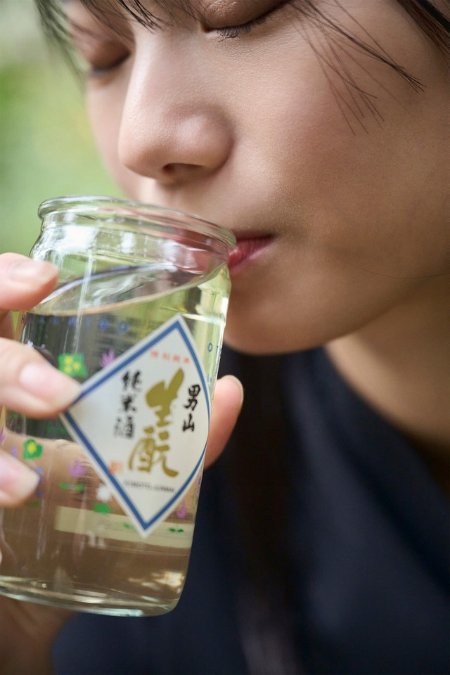 撮影:土山大輔(TRON) ヘアメイク:哘絵美子 スタイリング:田中陽子