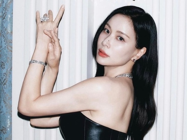 チャン・ドンゴン美人奥様が高級ビルを自画自賛。５階建て時価300億ウォン!!