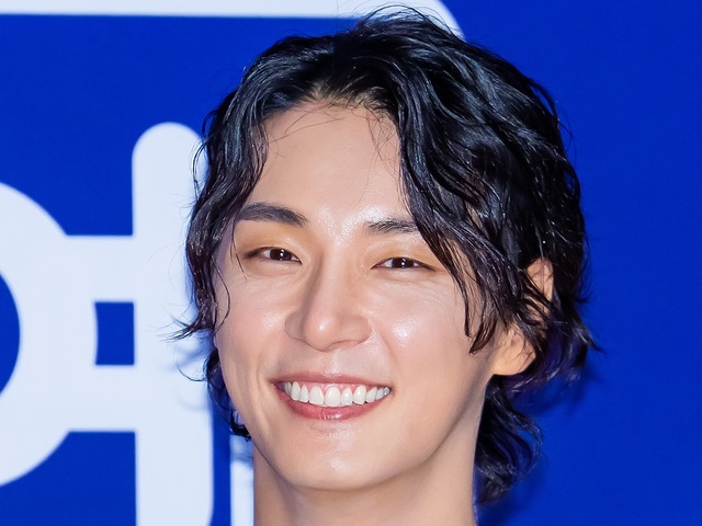 韓国俳優（39）の母が44年ぶりに中学卒業…勉強を諦めざるを得なかった事情に周りが涙