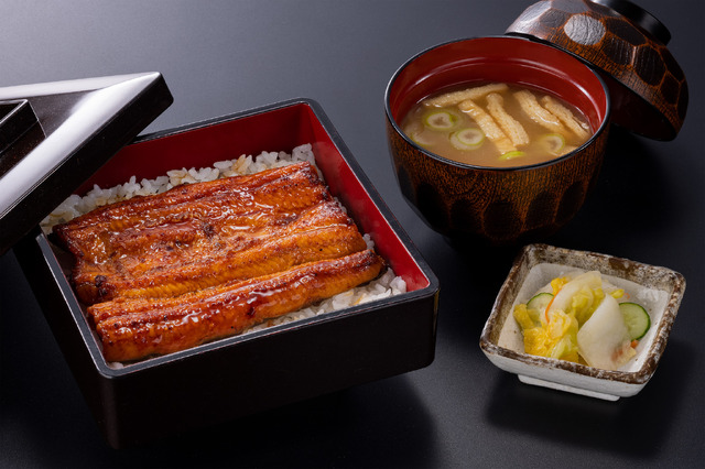 ふっくら香ばしい食べ応えのある「うな重」【特別価格】（税込２,５１９円）　