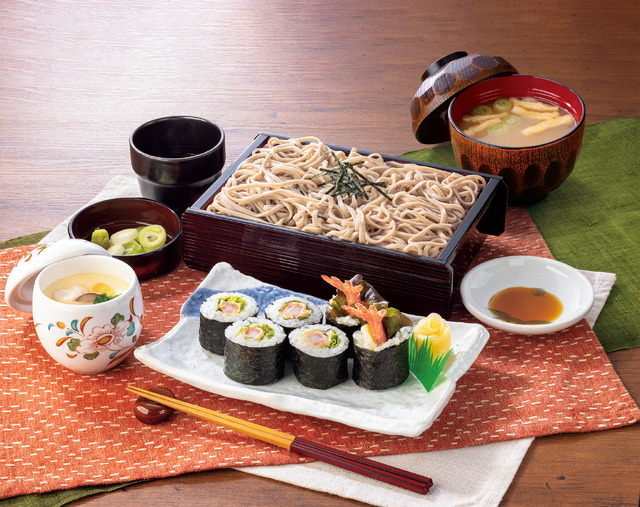 新登場！周年祭限定でご用意する「えびマヨ巻北海道そば」【特別販売】（税込１,５２９円）