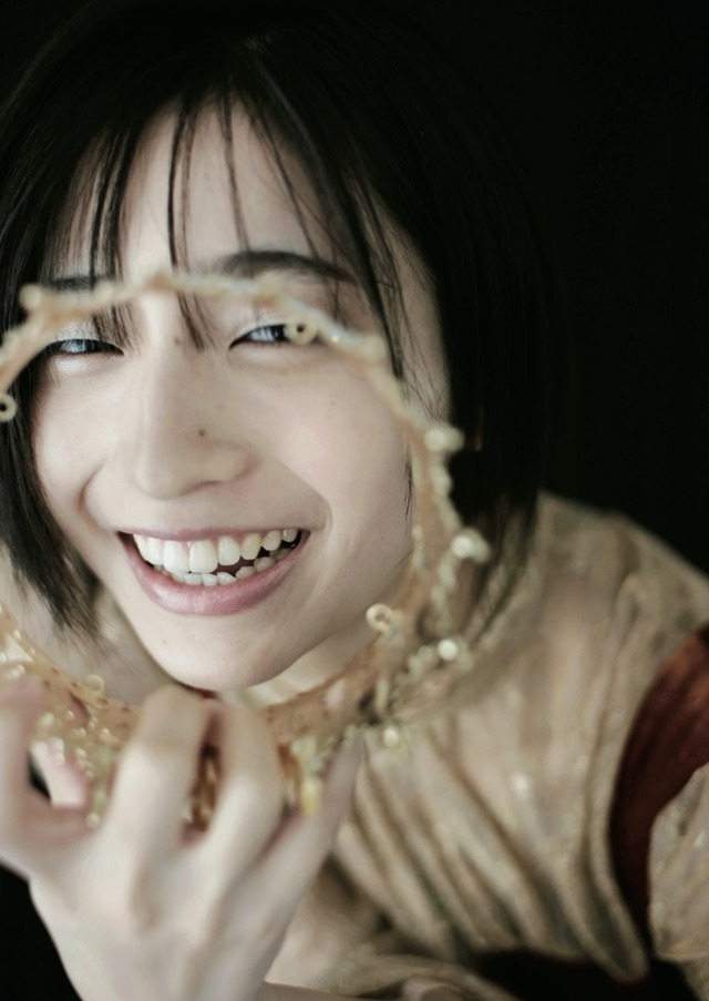 『təméɪṭoʊ təmάːtəʊ（トメィトゥ トマァトゥ）2026 CALENDAR PHOTOBOOK カレンダー？フォトブック？どっちでもいいよそんなの』（C）SHAMPOO BOOKS