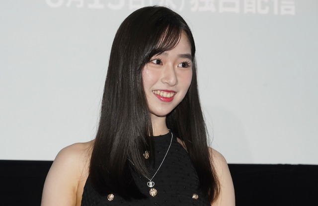 藤岡舞衣【写真：竹内みちまろ】