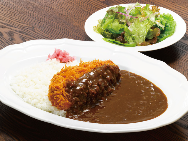 【ランチ】ロイヤルのカツカレーランチ　サラダ付（税込1,958円）