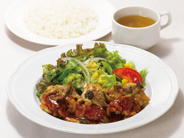 【ランチ】（火・水）チキンのポルチーニクリームランチ（ドミグラスソース）（税込1,078円）