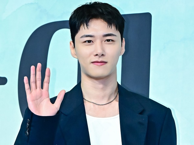 日本リメイクもされたヒット作でデビュー　俳優ソ・ジフン、本日（3日）入隊「元気に行ってきます」