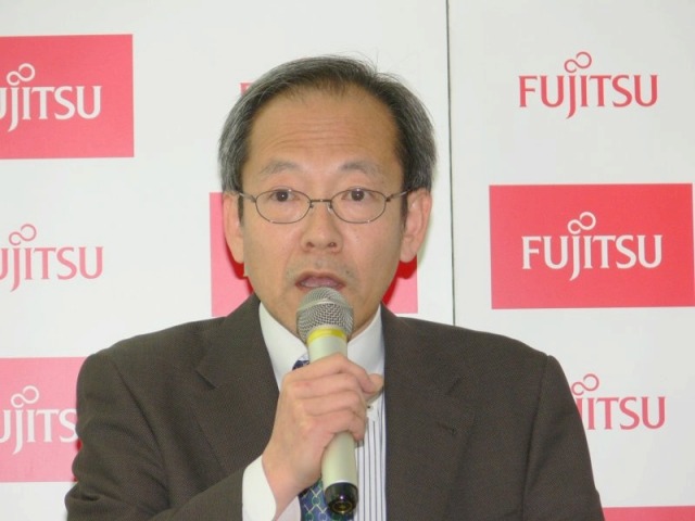 CX1000を紹介する富士通 IAサーバ事業部本部長 河部本章氏