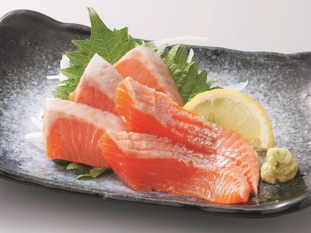 ふくいサーモン刺身　759円（税込）
