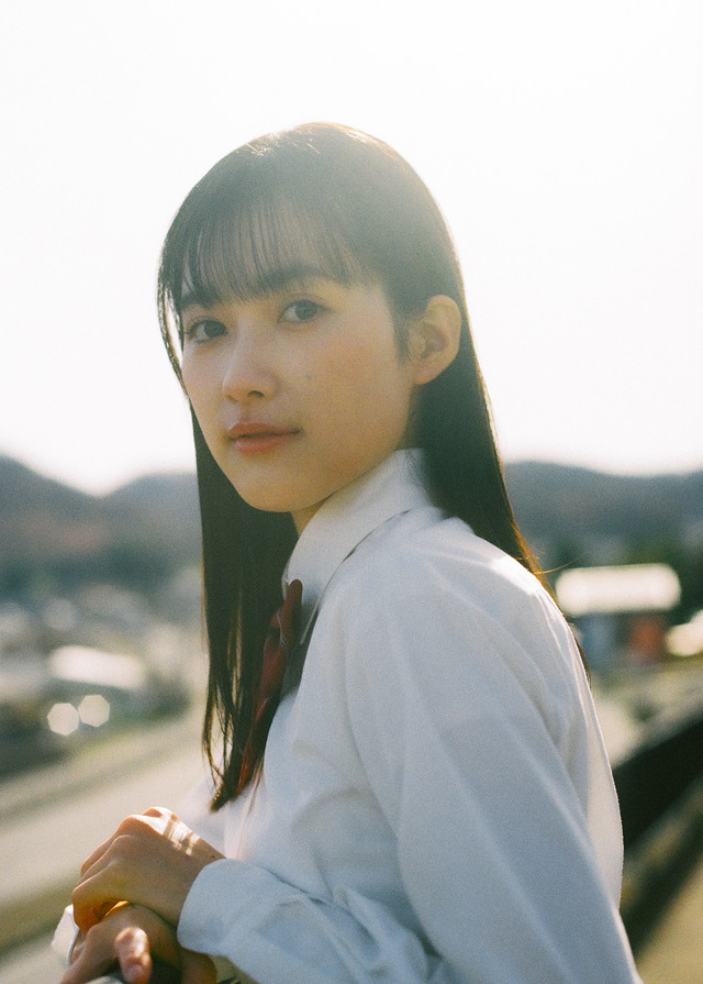 佐伯奈々子を演じる井頭愛海