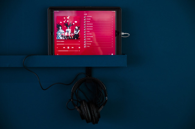 【撮影：田中聖太郎写真事務所】