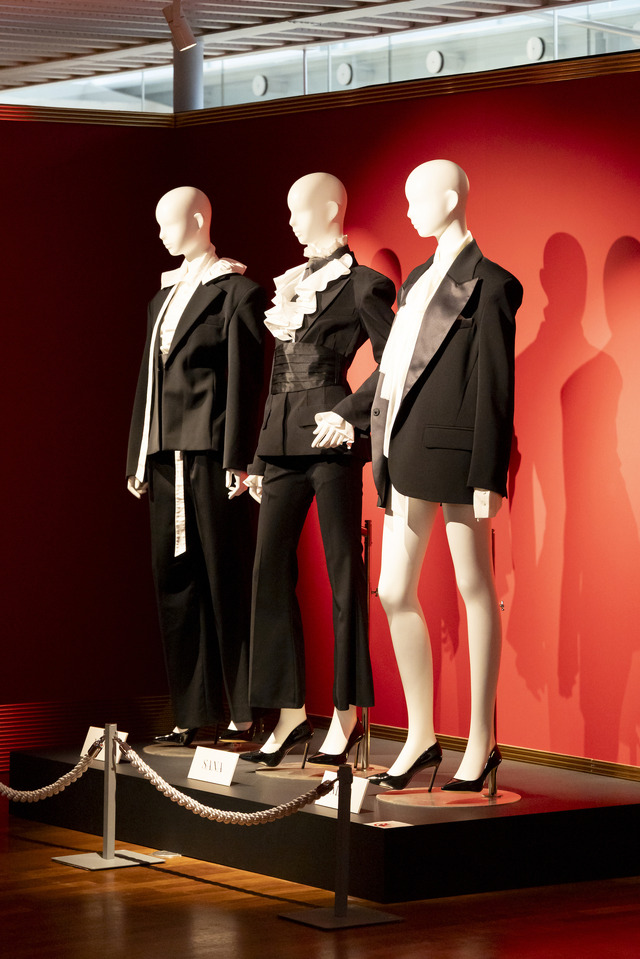 【撮影：田中聖太郎写真事務所】