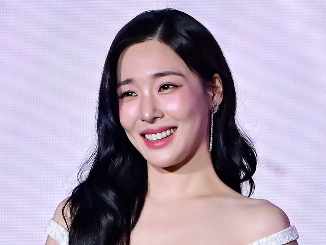 俳優彼氏と“結婚前提”交際中の少女時代・ティファニー、「プレ花嫁」級のドレス姿に反響！