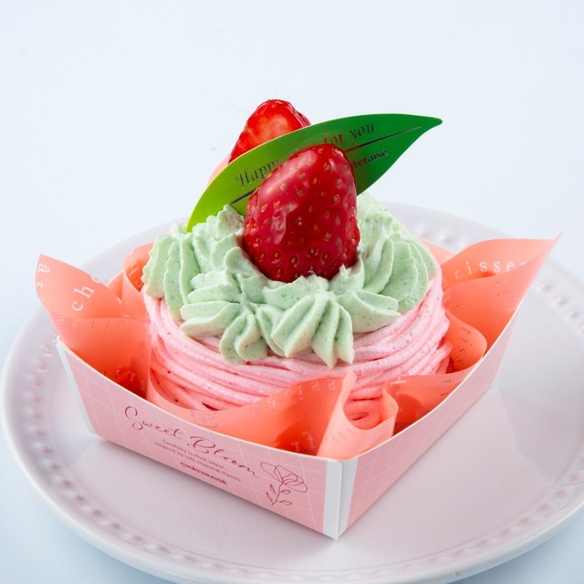 春いちごと桃のふんわりケーキ（税込470円）