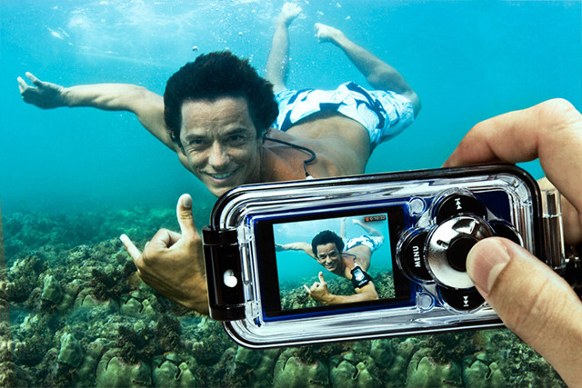 防水ケースを利用した第5世代iPod nanoでの水中撮影のイメージ