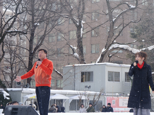 夢グループ石田重廣社長と保科有里【撮影：編集部】