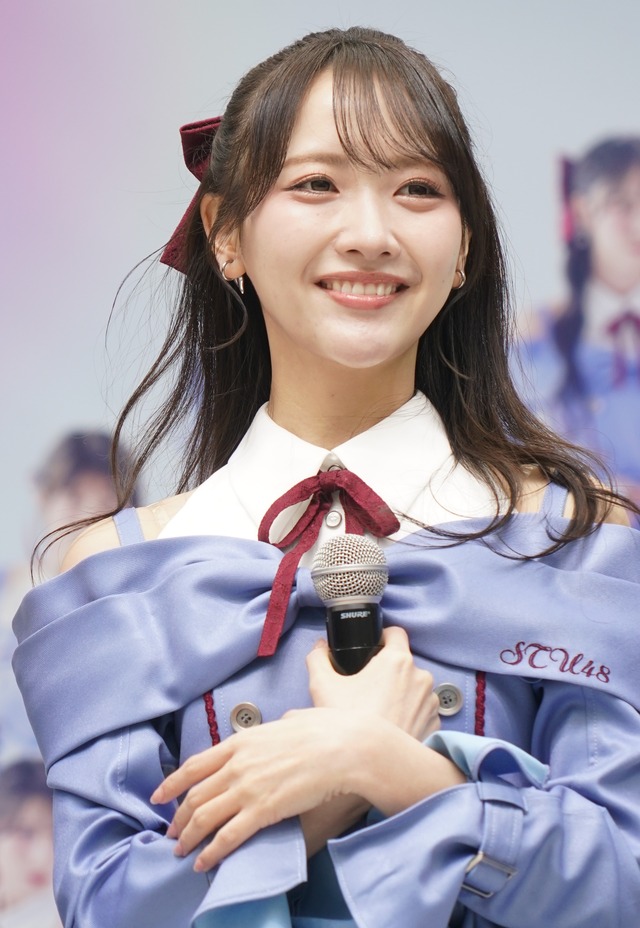 石田千穂【写真：竹内みちまろ】