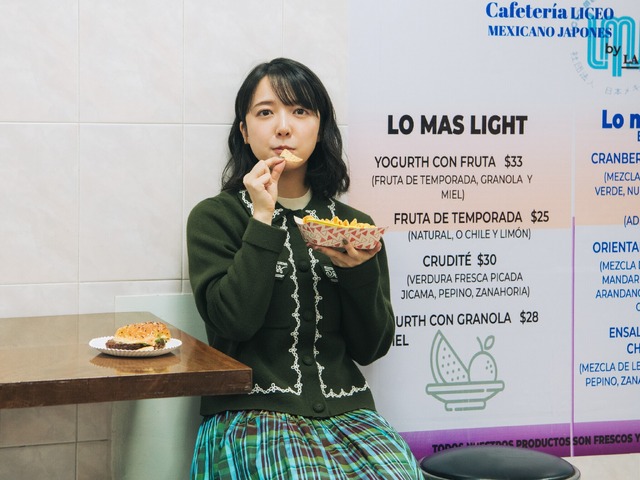 撮影：山本あゆみ上白石萌音 最新エッセイ集『そもそも』撮影：山本あゆみ（C）NHK出版