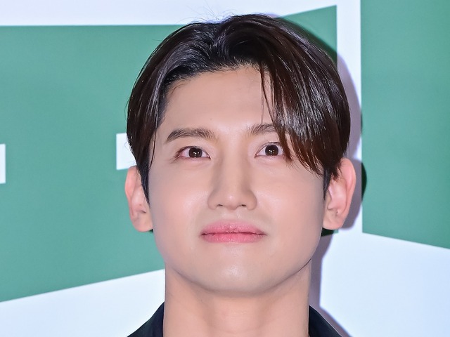 東方神起・チャンミン、事務所練習生の“体育教師”として登場！日本語で話しかける場面も