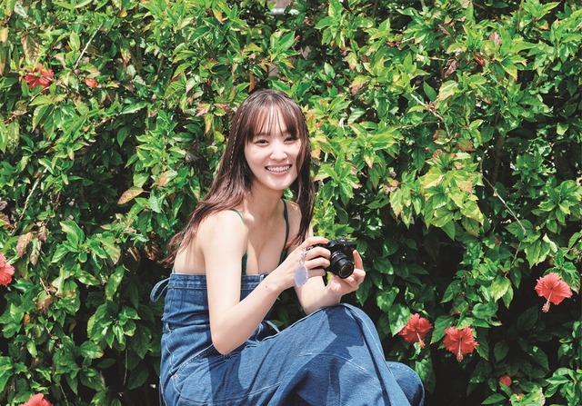 菅井友香 写真集『たびすがい』撮影：田尾沙織（ワニブックス刊）