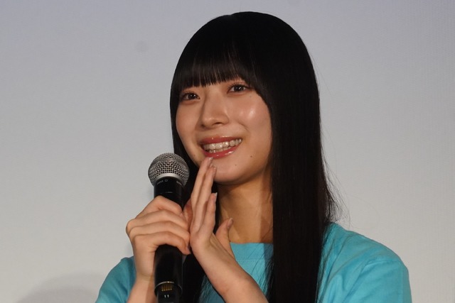 宮地すみれ【写真：竹内みちまろ】