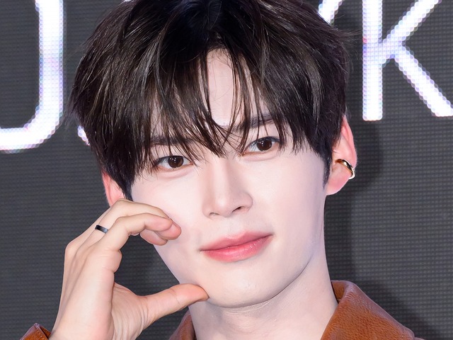 「西新宿いたの!?」ZEROBASEONEソン・ハンビン、“変装なし”の東京出没ショットにファン騒然