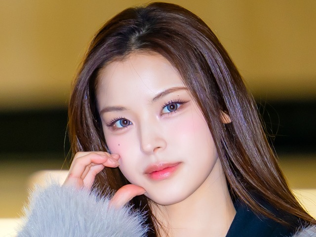 「ギャルみ強くて可愛すぎ」iznaの日本人メンバー、東京ディズニーランドで“ミニーちゃん”に変身